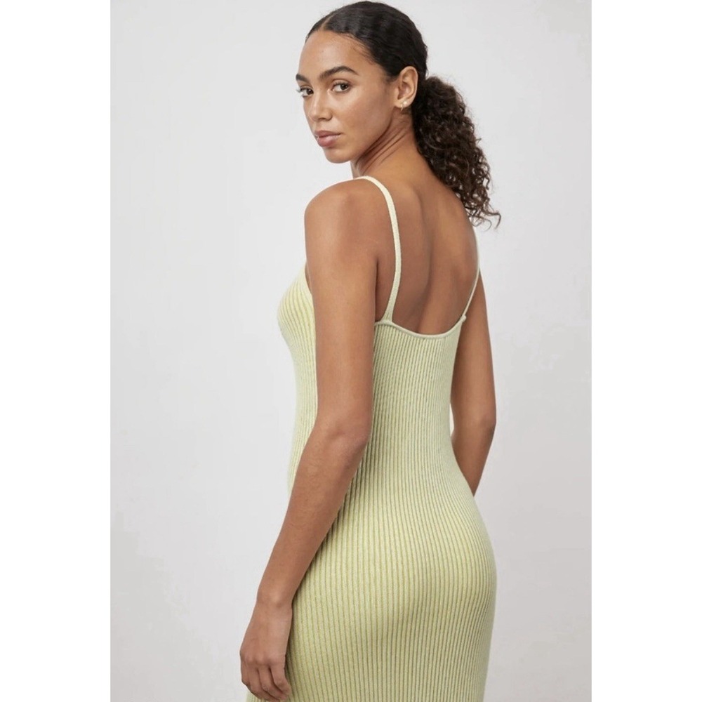 Bershka strappy ribbed Women's midi dress Yellow With V-Neck Size Medium‎ Preppy